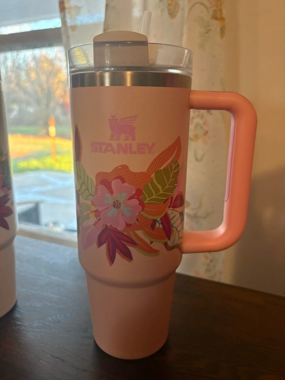 Limited Edition Stanley Pink Floral 32 OZ - Picture 1 of 3